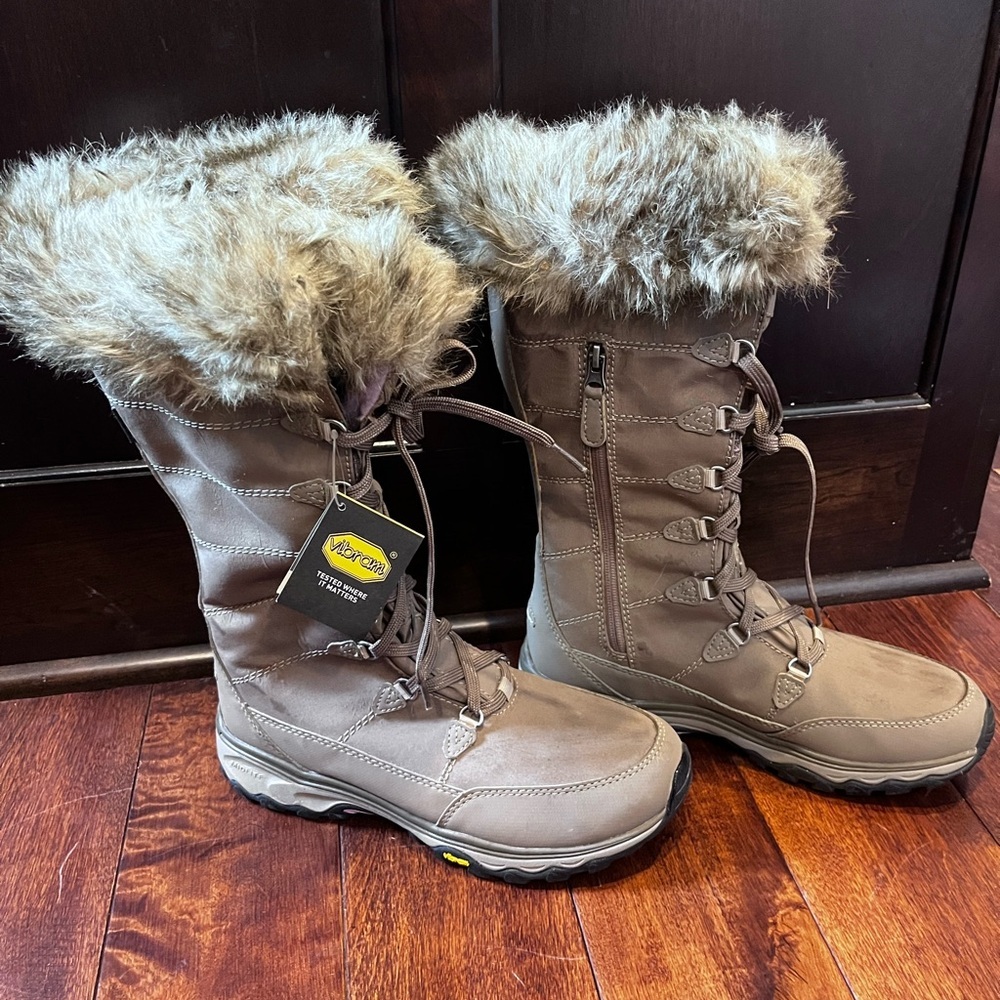 EDDIE BAUER SOLSTICE 2.0 WATERPROOF WEATHERPROOF SNOW HIKING BOOTS Size 9 NWT